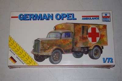 Esci Ertl 8342 German Opel Blitz Ambulance 1:72 NEU mit OVP