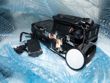  VERY BROKEN - FOR PARTS ONLY Kyocera KD-200 Finemovie 8 AF Video8 Camcorder