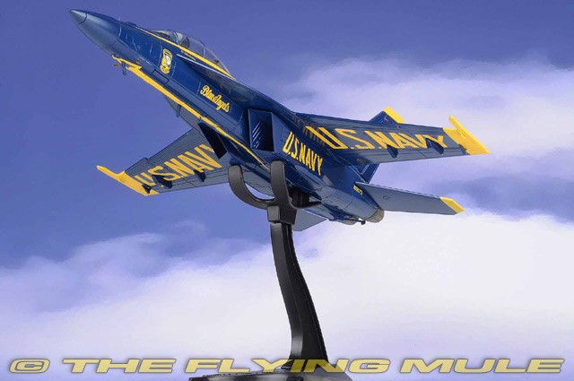 Hobby Master 1:72 F/A-18F Super Hornet USN Blue Angels #7 | eBay