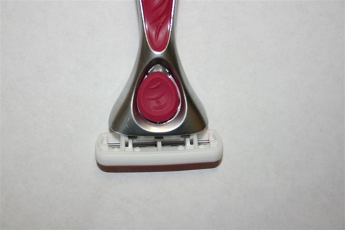 82 BIC Soleil Blades Cartridges Shaver Refills Fit Schick Quattro Razor Shaver - Picture 6 of 7