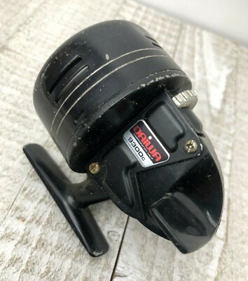 Vintage Daiwa 9300C Spincasting Freshwater Reel Black Fishing Bass