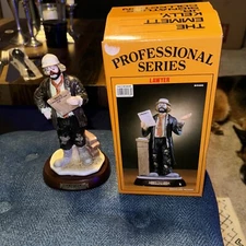 FLAMBRO EMMETT KELLY JR PROFESSIONAL SERIES ENGINEER CLOWN FIGURINE WITH STAND