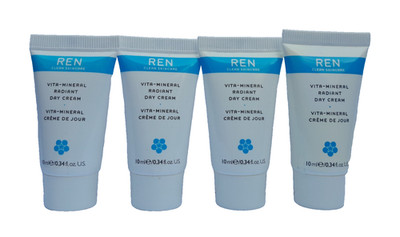 SET 4x REN CLEAN SKINCARE VITA-MINERAL STRAHLENDE TAGESCREME 10ml REISEGRÖSSE TUBEN
