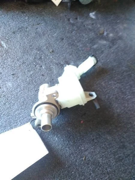Cilindro maestro de freno CVT compatible con 09-14 CUBE 90806 Foto 2 de 4