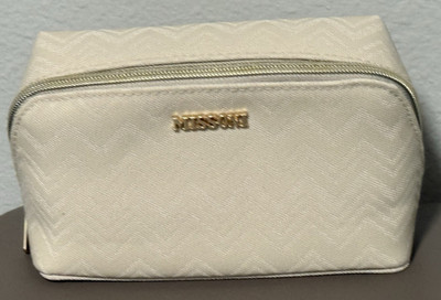 Missoni x Delta Toiletry/Travel Kit with Chevron Details Beige