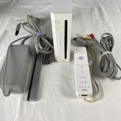 Nintendo Wii Console RVL-001 Controller All Cables Tested GameCube