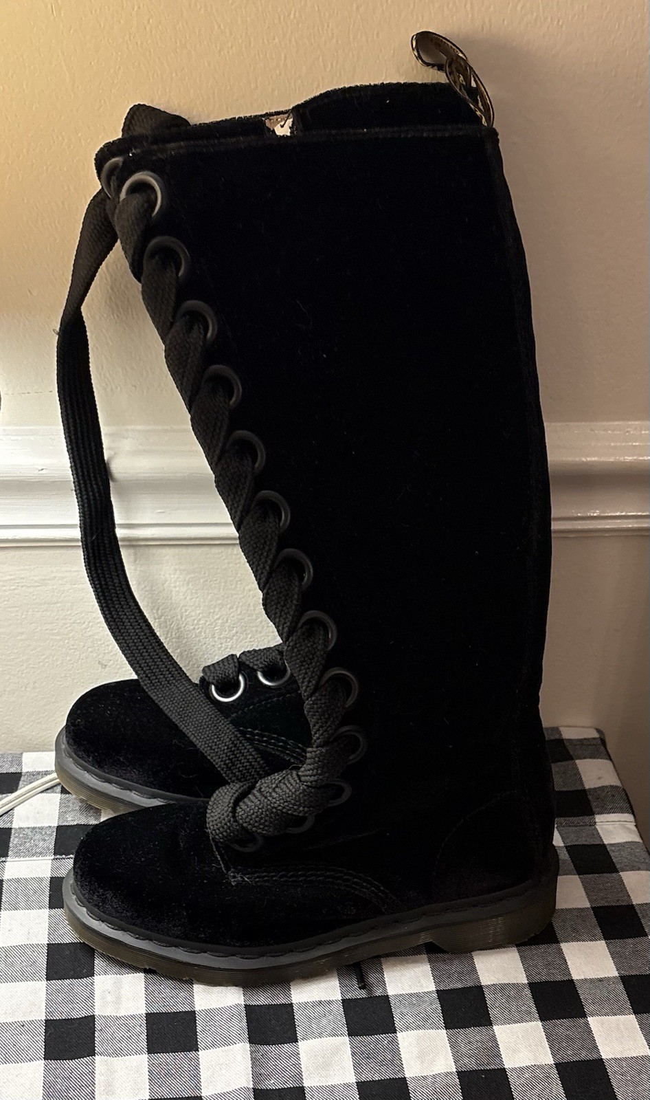 Dr Martens Black Velvet Knee High Tall Boots 90’s RARE Womens Size 7/Mens Size 6