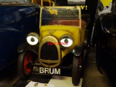 PHOTO  THAT LOVABLE SCAMP BRUM STAR OF THE WELL-KNOWN CHILDREN'S TV SERIES.