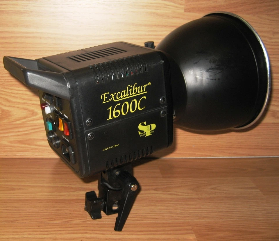 SP Studio Systems Excalibur 1600 Electronic Monolight Flash w/ AC Power Cord  - Image 3 of 4