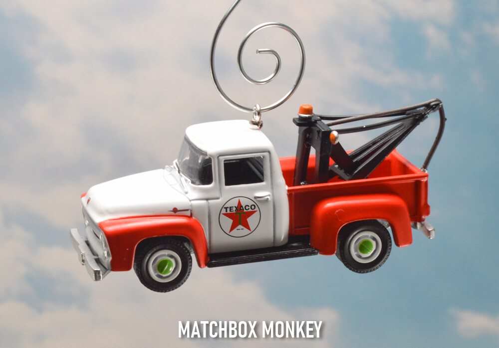 Texaco Vintage Garage 1956 Ford F100 Pickup Tow Truck Christmas