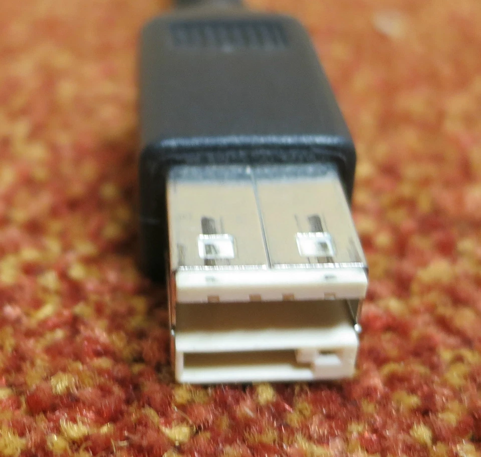 Dell D Series External D/Bay PD01s (UC793) with DVD Drive CRX835E-DM (DC642) - Image 4 of 4