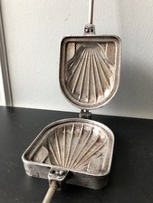 Vintage ancien gaufrier croque monsieur moule madeleine coquille coquillage 1950