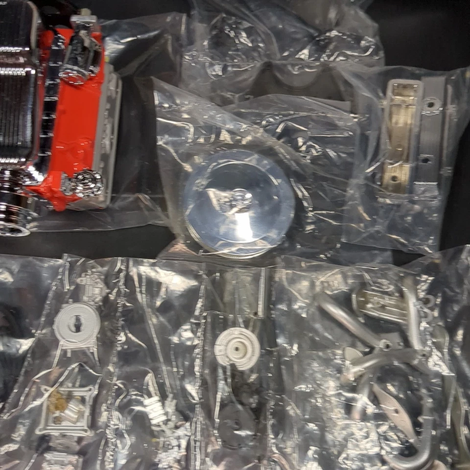 Revell Chevy Small Block 1:6 Scale Diecast Model Street Rod 85-1595 - Image 3 of 4