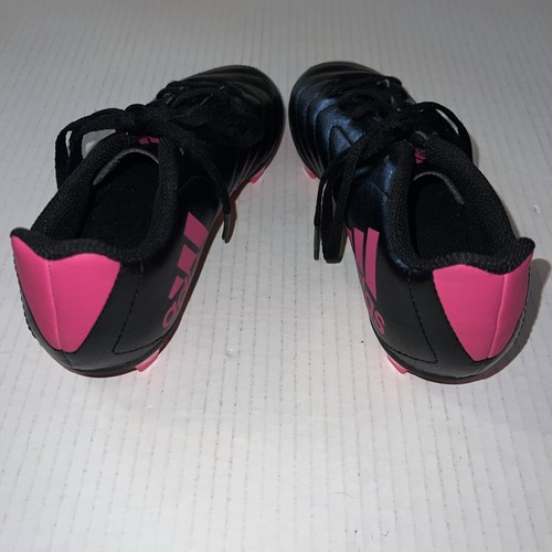 Botines de fútbol Adidas para niños talla 1,5. Negro y rosa. SGC 753002. Usado en excelente estado! - Imagen 4 de 9