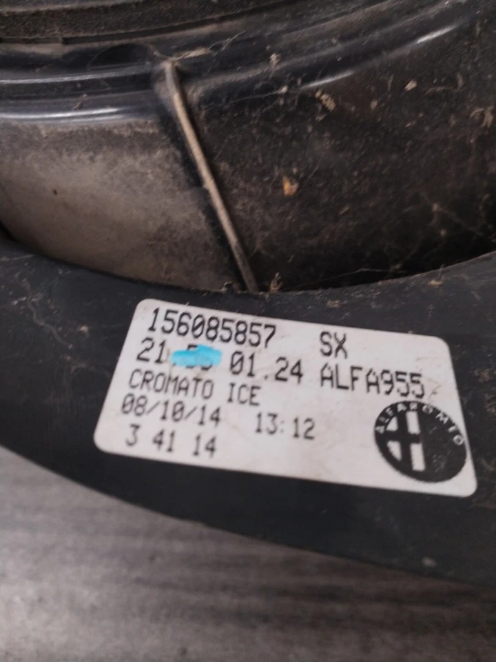 ALFA ROMEO MITO 2015 LUZ TRASERA IZQUIERDA CERCA LATERAL - Imagen 3 de 3