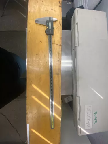 MITUOYO DIGITAL CALIPER - CD-60C   500-501-10