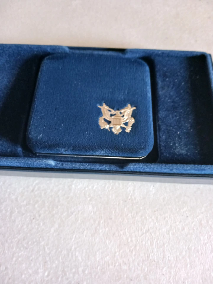 2001 P $1  American Buffalo Commemorative   Silver Dollar  Proof - Image 4 of 4