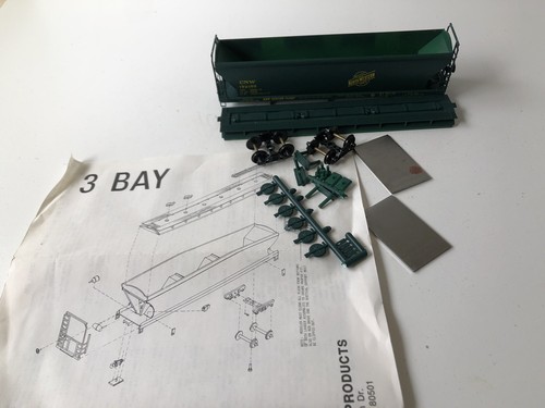 Front Range Chicago & North Western ACF 3 Bay Grain Hopper Kit CNW #172157 NIB - Picture 6 of 7