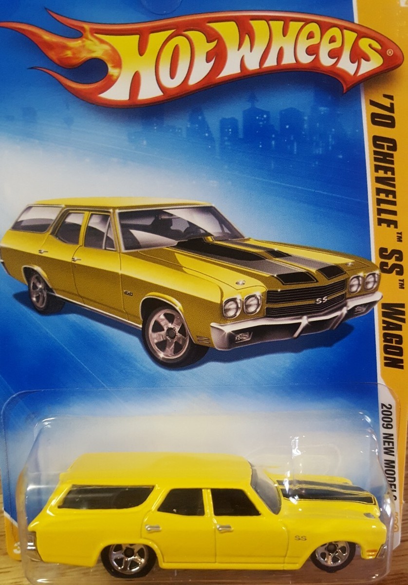 Hot Wheels '70 Chevy Chevelle SS Wagon 1:64 Yellow w/ 5SPs