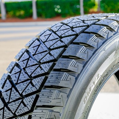 Tire Bridgestone Blizzak DM-V2 265/70R17 115R (Studless) Snow