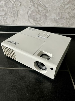 Beamer Acer H6510BD Full HD 1080 DLP 3D Projektor 2x HDMI 3000 Lumen mit Tasche
