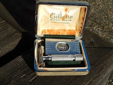 Vintage Gillette Aristocrat razor set #66, Made in England, model 1953