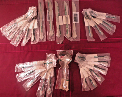28 Pieces NOS Estia Cascade Stainless Steel Flatware Spoons Forks Knives