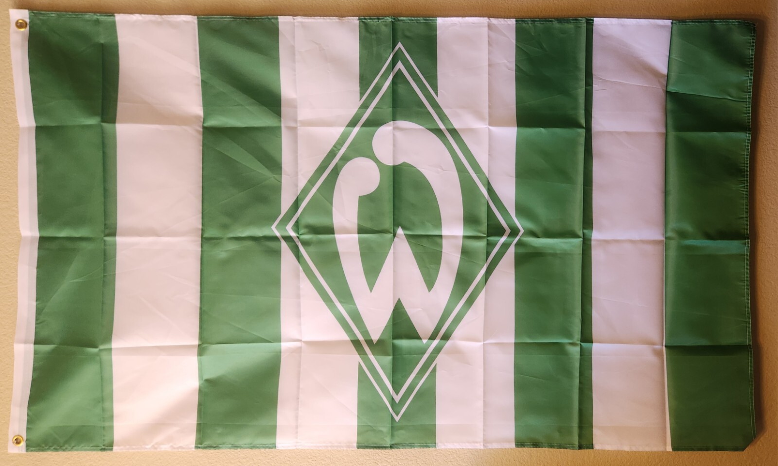 Foto 1 di 2