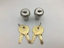 UTurn U-Turn U Turn Lock & Key Gumball Candy Nut Vending Machine 2 Locks + 4Keys