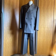 USED MEN'S VINTAGE SUIT GOOD