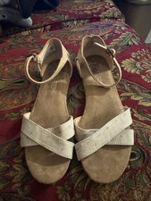 TOMS Willow BEIGE CANVAS Open-Toe ESPADRILLE Flat Closed Back SANDALS Sz 8