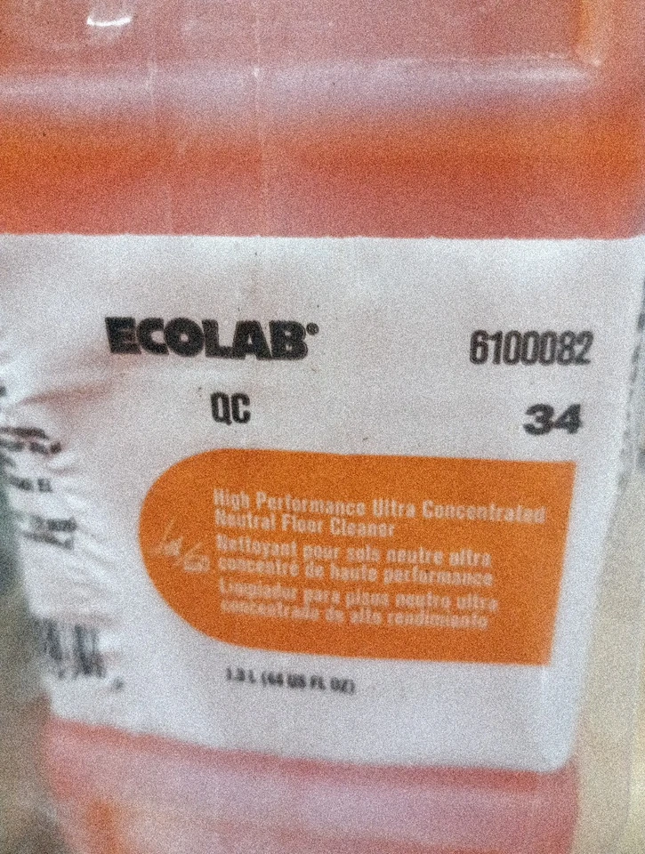 (2) Limpador de piso neutro Ecolab 6100082 Qc 34, 1,3 litros, 631 - Imagem 2 de 2