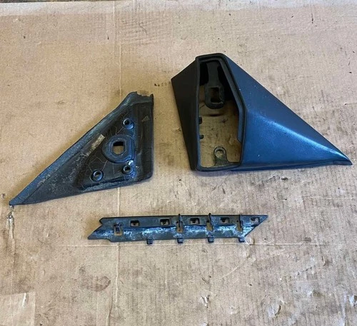 Mercedes C124 Coupe Exterior Right Side Mirror Rubber Seal Set 1248111061