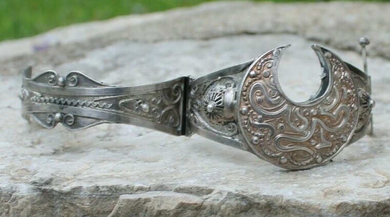 Bracelet Ancien En Argent Ou Métal Argenté Style Oriental Début 1900 - Occasion