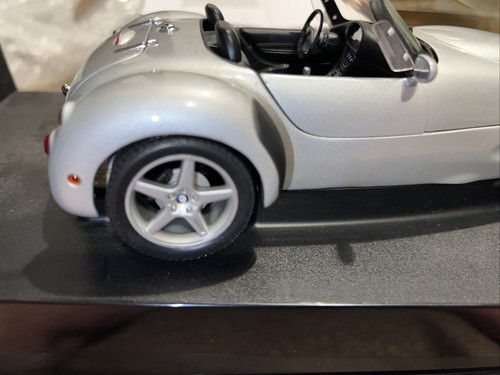 1:18 AUTOart - PANOZ AIV ROADSTER - PLATA - 78212 - Imagen 8 de 10
