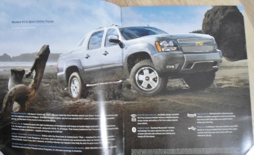 2011 Chevrolet Chevy Avalanche Truck Sales Brochure - Foto 2 di 6