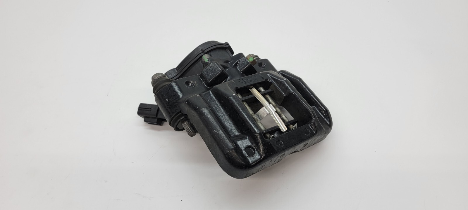 MCLAREN 650S REAR RIGHT PASSENGER SIDE E BRAKE CALIPER OEM 11C0402CP
