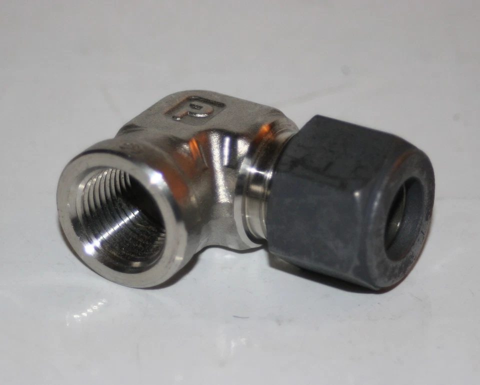 1/2" Tube x 3/8" FNPT SS Female Elbow Connector Parker CPI 8-6 DBZ-SS  - Image 2 of 3