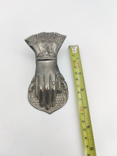ANTIQUE ART NOUVEAU VICTORIAN LADY RING HAND DESK ART PAPER BILL CLIP HOLDER - Picture 3 of 10