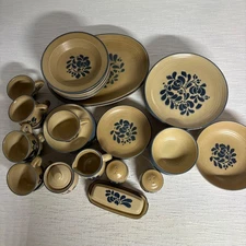 VTG Pfaltzgraff Folk Art Dinnerware Plates Dishes Mugs cream sugar butter CHOOSE