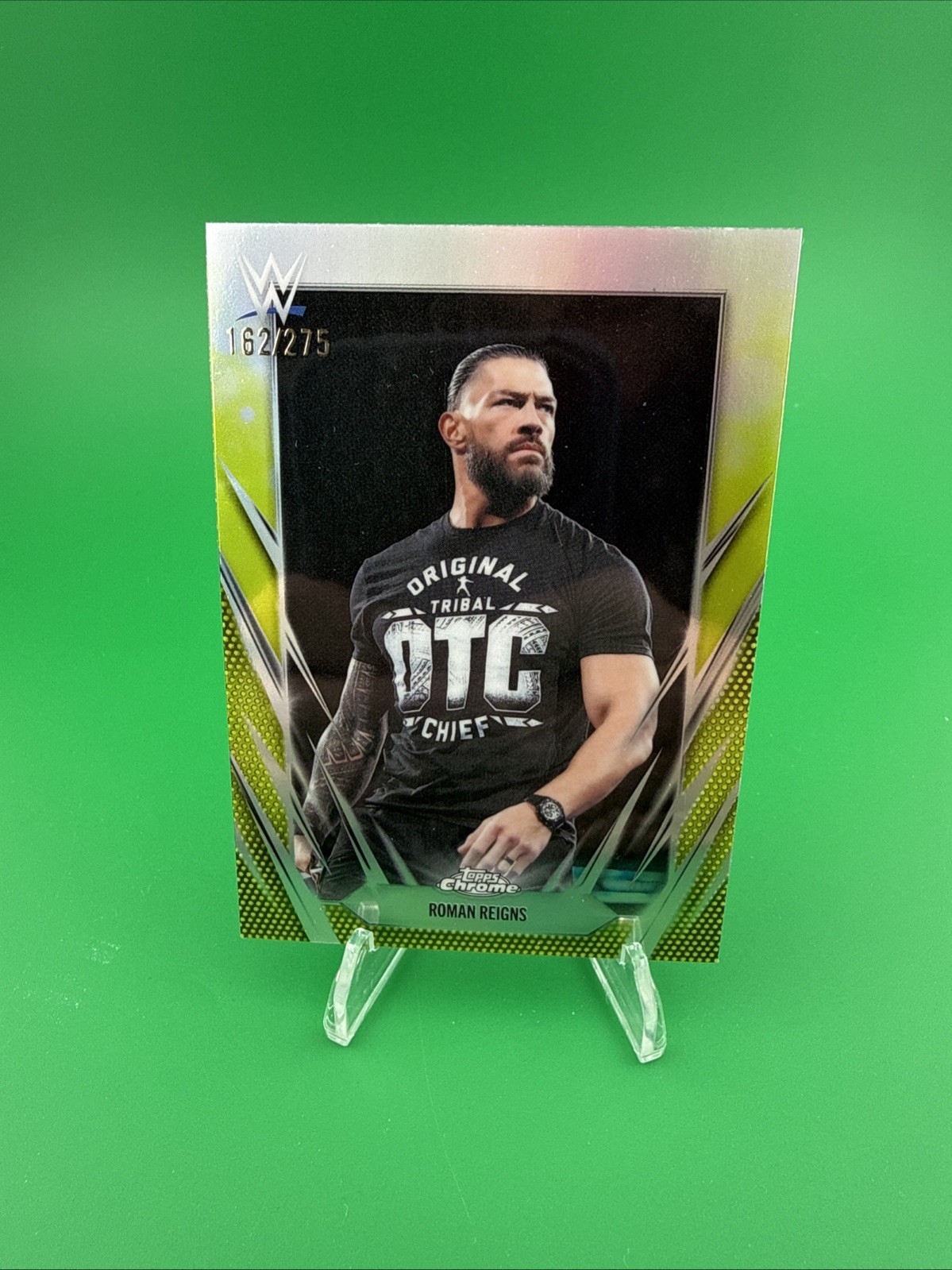 2026 Topps Chrome WWE RARE YELLOW REFRACTOR #18 Roman Reigns Smackdown /275