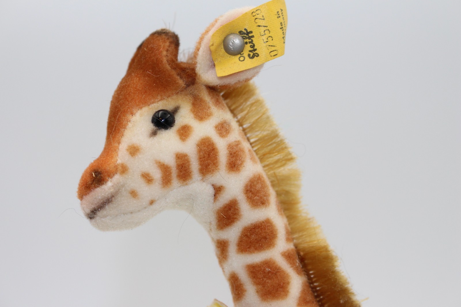 Steiff 11" Standing Bendy Giraffe with Ear Button and Tag 0755/28