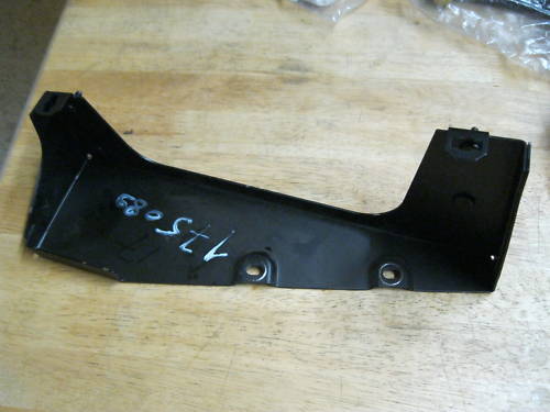 Ferrari 456 CD Fixing Bracket # 175089