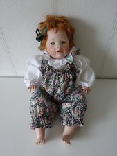 Porzellanpuppe " Peaches" ,   41 cm , mit roten Haaren -  Handarbeit