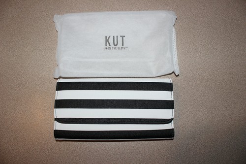 Kut From the Kloth Black White Stripe Wallet NWT – Le Prix Fashion & Consulting