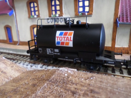 Wagon citerne Total ép. IV SNCF - HO 1/87 - PIKO 97123 | Zustand: Neuf