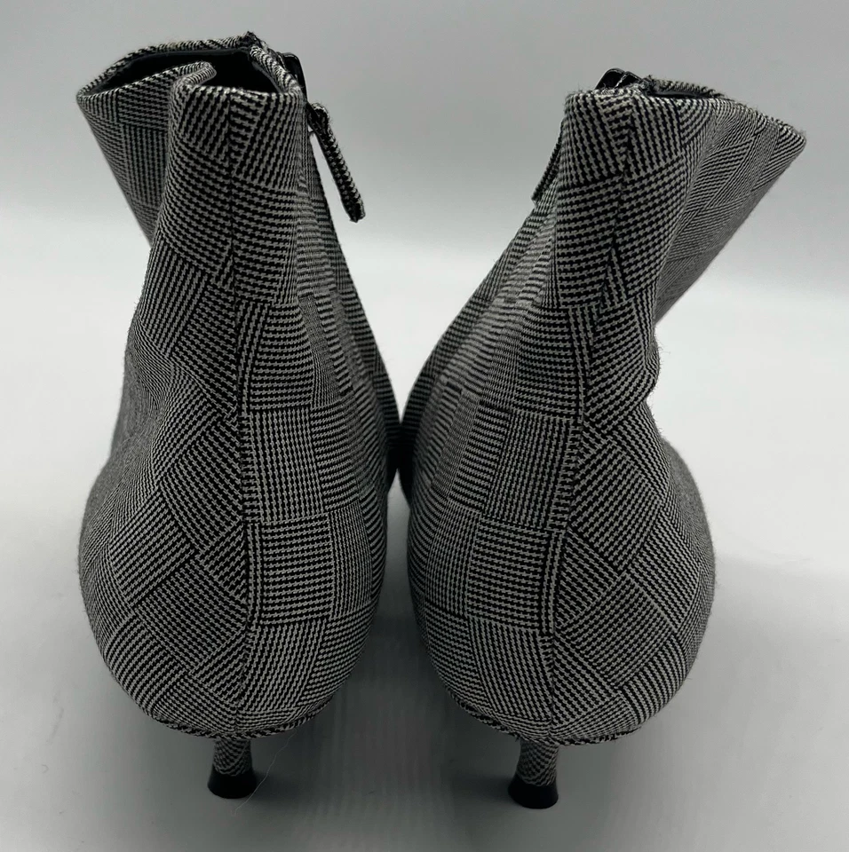 Botines Balenciaga Estampado a Cuadros Cremallera Punta Cuchillo Talla 37 Foto 4 de 4