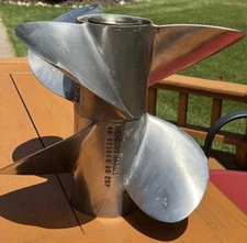 Mercury Marine Bravo 3 boat props propellers 48-823667 48-823668 A6 26P w/Dings