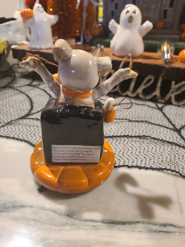 Yankee Candle Halloween Boney Bunch Fetch Candy Dog Jar Candle Topper Capper - Imagem 2 de 2