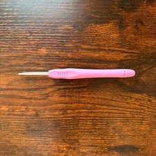  New The Woobles Betsy the Elf Holiday Pastel Pink Crochet Hook Never Used 